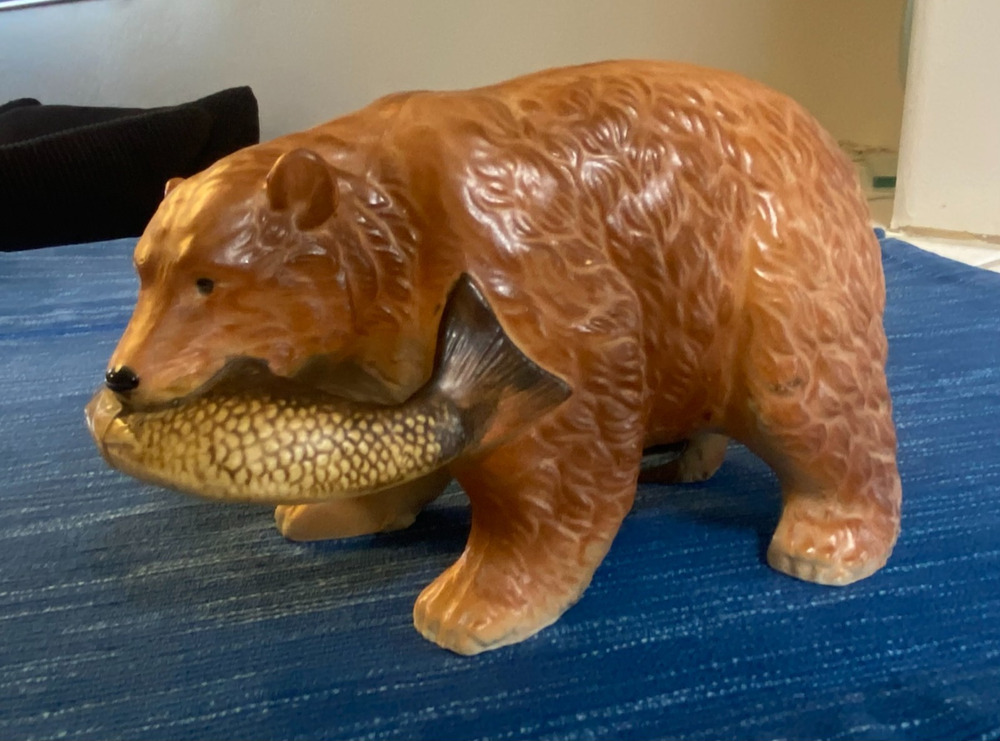 Vintage Brown Bear W/ Fish In Mouth Coin Bank Painted Ceramic Figurine 85B
